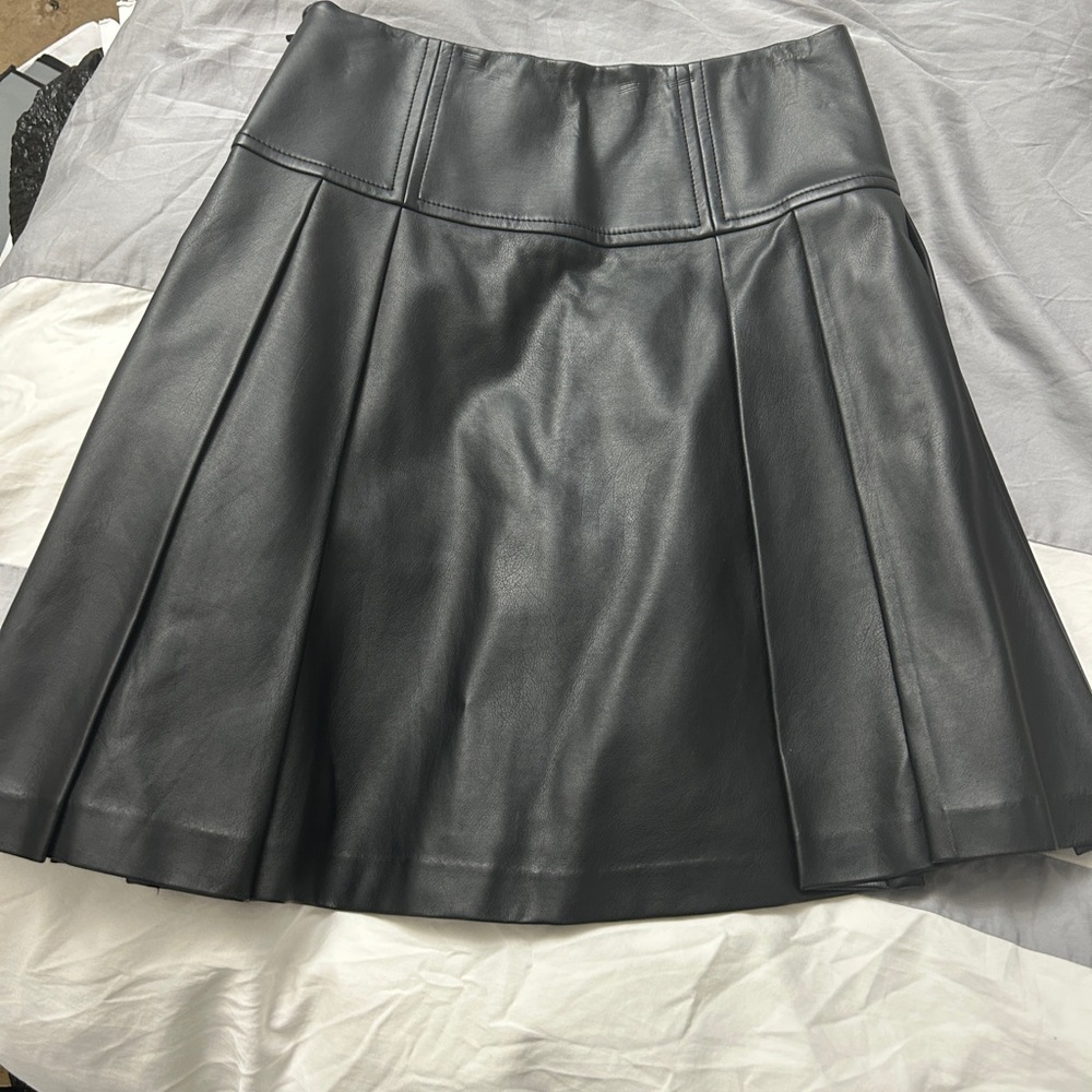 Michael Michael Kors Faux leather pleated  skirt - Picture 3 of 5